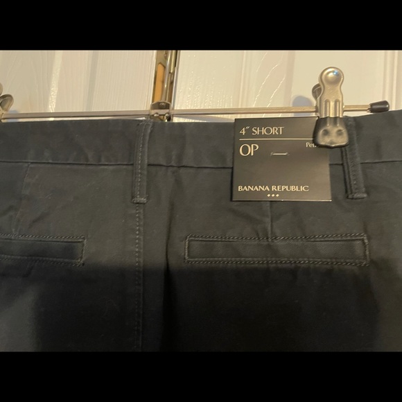 NWT Banana Republic 4” navy blue shorts size 0P - Picture 2 of 3